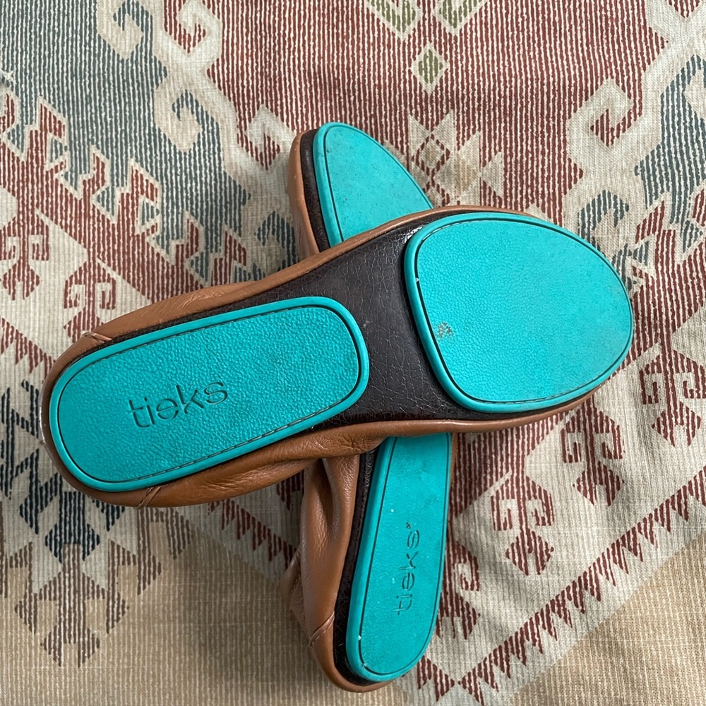 Camel Leather Tieks